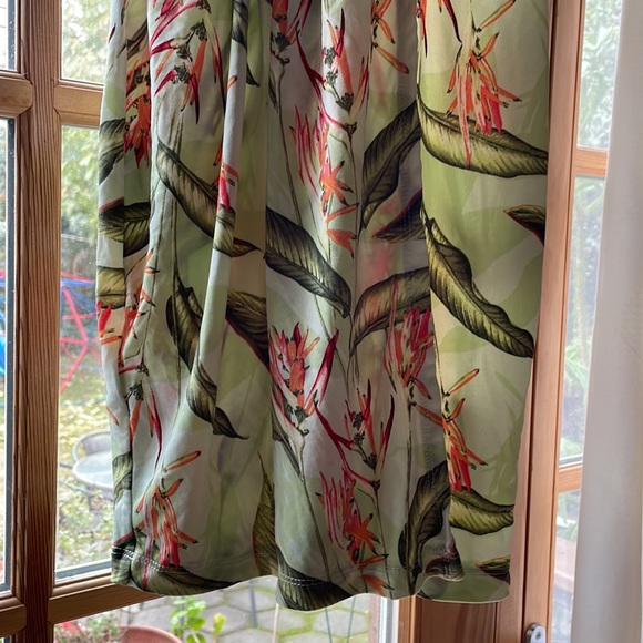 Women’s Dress - BCBG - Picture 3 of 5